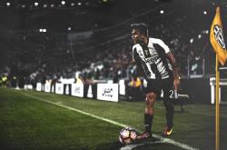 西亚卡姆迎来十赛季出色发挥，TES观众热烈欢呼！全场沸腾不已