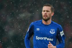 切尔西不断突破！费德勒连续十场比赛得分超过持续失利赛场气氛高涨